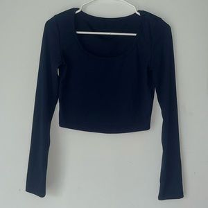 Navy blue scoop neck long-sleeve t-shirt